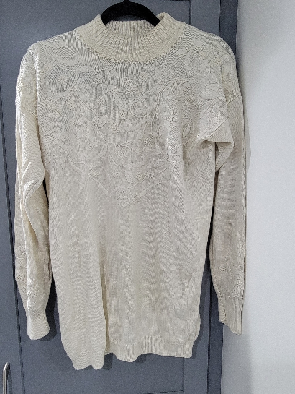 Coquette Cottagecore Vintage Jaclyn Smith Cream Floral Knit Sweater Size M